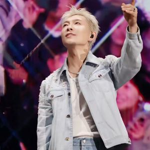 被舌头伸进去高潮过程
